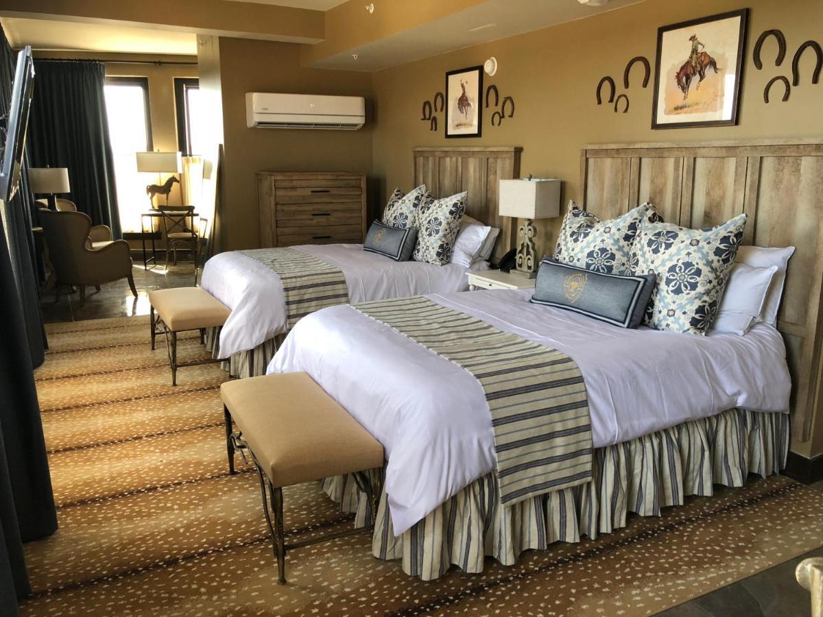 Frontier Hotel Pawhuska エクステリア 写真