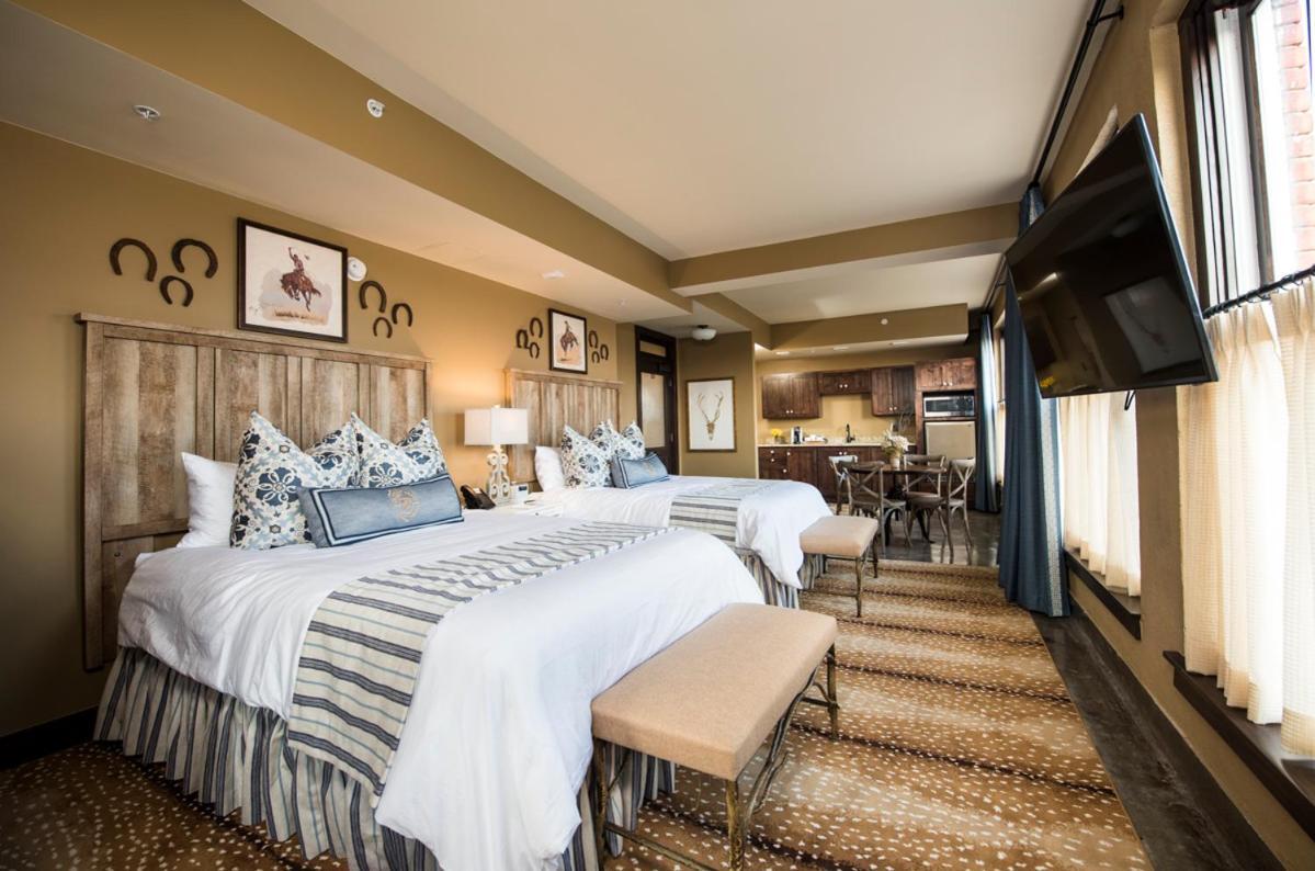 Frontier Hotel Pawhuska エクステリア 写真